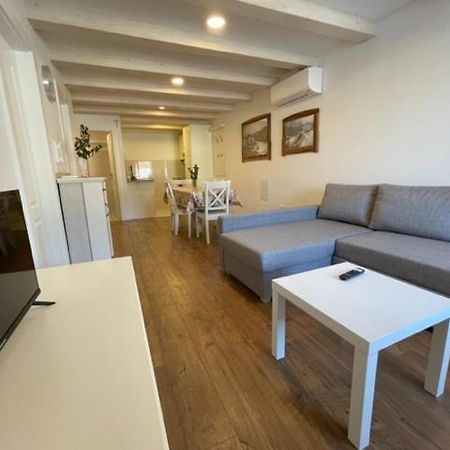 Apartment Concetta Крес Екстериор снимка