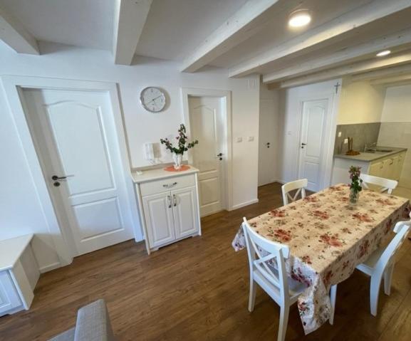 Apartment Concetta Крес Екстериор снимка