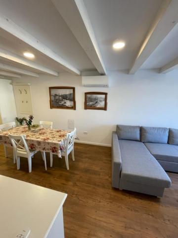 Apartment Concetta Крес Екстериор снимка